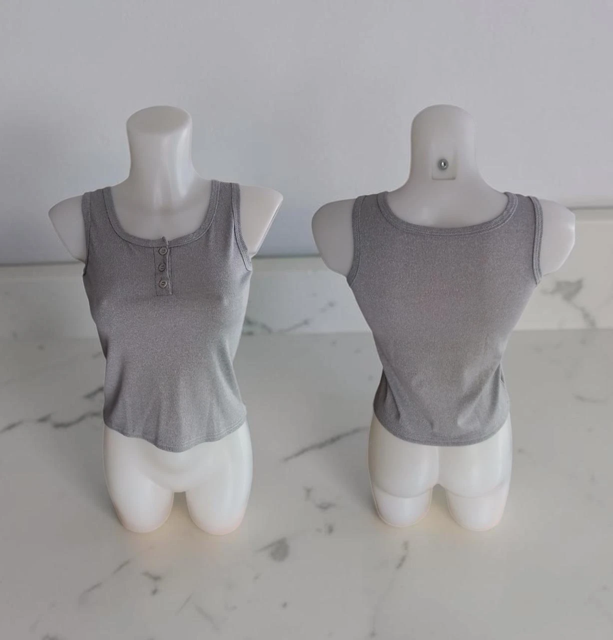 Débardeur femme gris taille XS/S Neuf dans son emballage d'origine